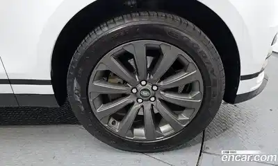 Land Rover Range-Rover Velar 2023 2.0 Автомат в Москве № 166115, миниатюра 5