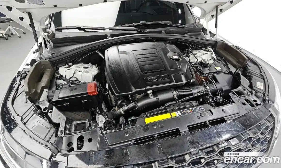 Land Rover Range-Rover Velar 2023 2.0 Автомат в Москве № 166115, фото 6