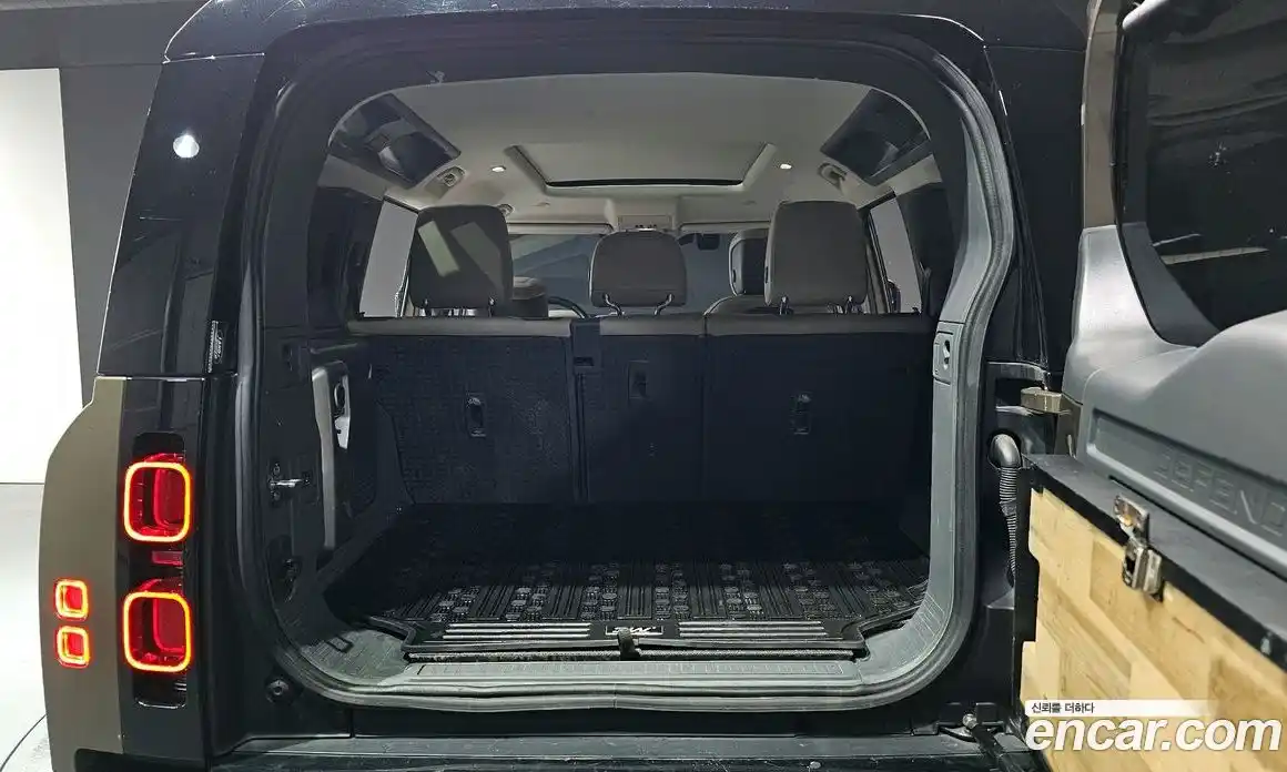 Land Rover Defender 2022 3.0 Автомат в Москве № 166493, фото 20