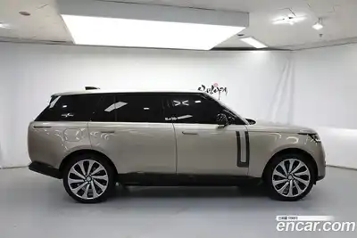 Land Rover Range-Rover 2023 4.4 Автомат в Москве № 166772, миниатюра 4