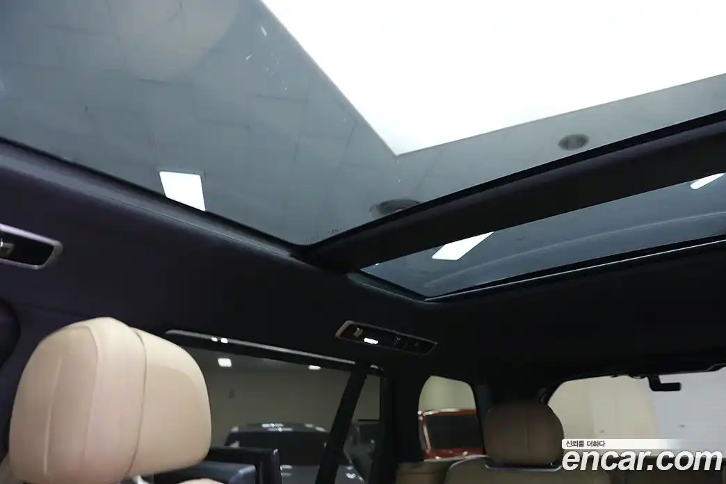 Land Rover Range-Rover 2023 4.4 Автомат в Москве № 166772, фото 10