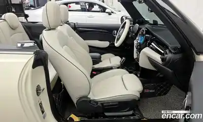 Mini Cooper Convertible 2023 2.0 Автомат в Москве № 167113, миниатюра 2