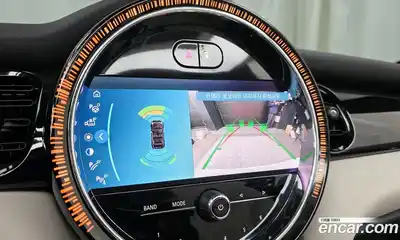 Mini Cooper Convertible 2023 2.0 Автомат в Москве № 167113, миниатюра 7