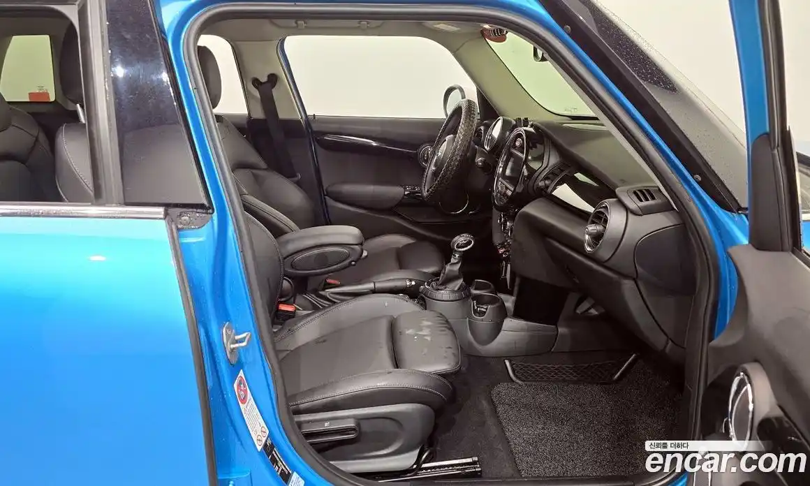 Mini Cooper 2015 1.5 Автомат в Москве № 167270, фото 5