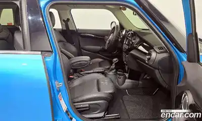 Mini Cooper 2015 1.5 Автомат в Москве № 167270, миниатюра 5