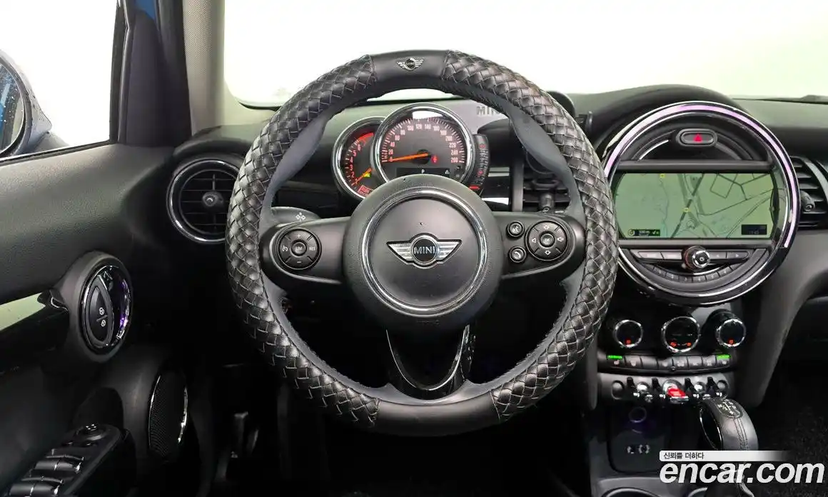 Mini Cooper 2015 1.5 Автомат в Москве № 167270, фото 6