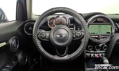 Mini Cooper 2015 1.5 Автомат в Москве № 167270, миниатюра 6