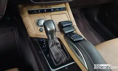 Lexus ES 2018 2.5 Автомат в Москве № 168201, миниатюра 9