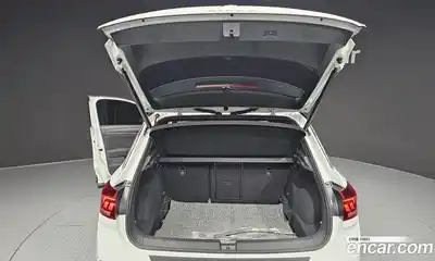 Volkswagen T-Roc 2022 2.0 Автомат в Москве № 168528, миниатюра 11