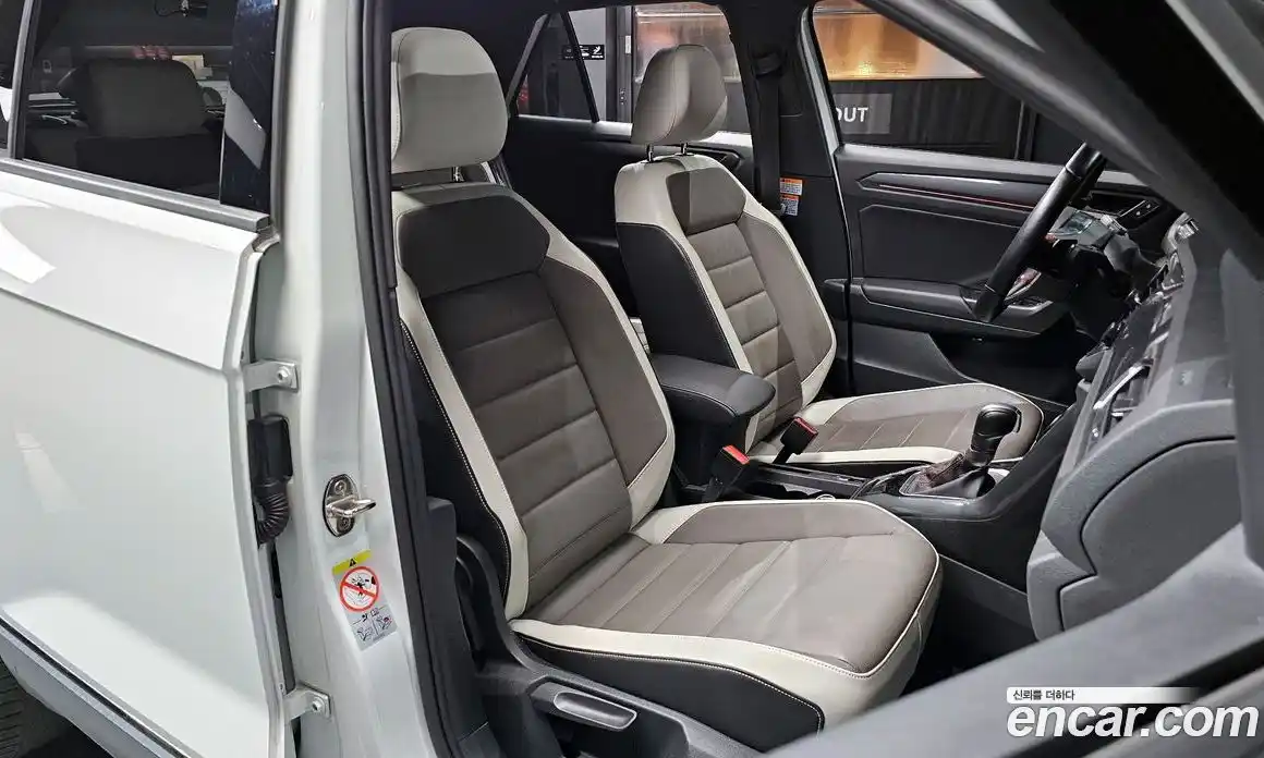 Volkswagen T-Roc 2022 2.0 Автомат в Москве № 168528, фото 14