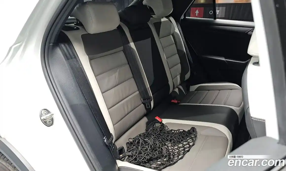 Volkswagen T-Roc 2022 2.0 Автомат в Москве № 168528, фото 8