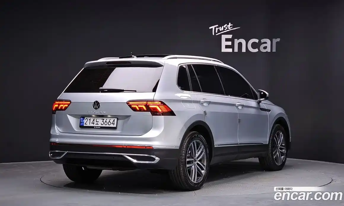 Volkswagen Tiguan 2023 2.0 Автомат в Москве № 168689, фото 11