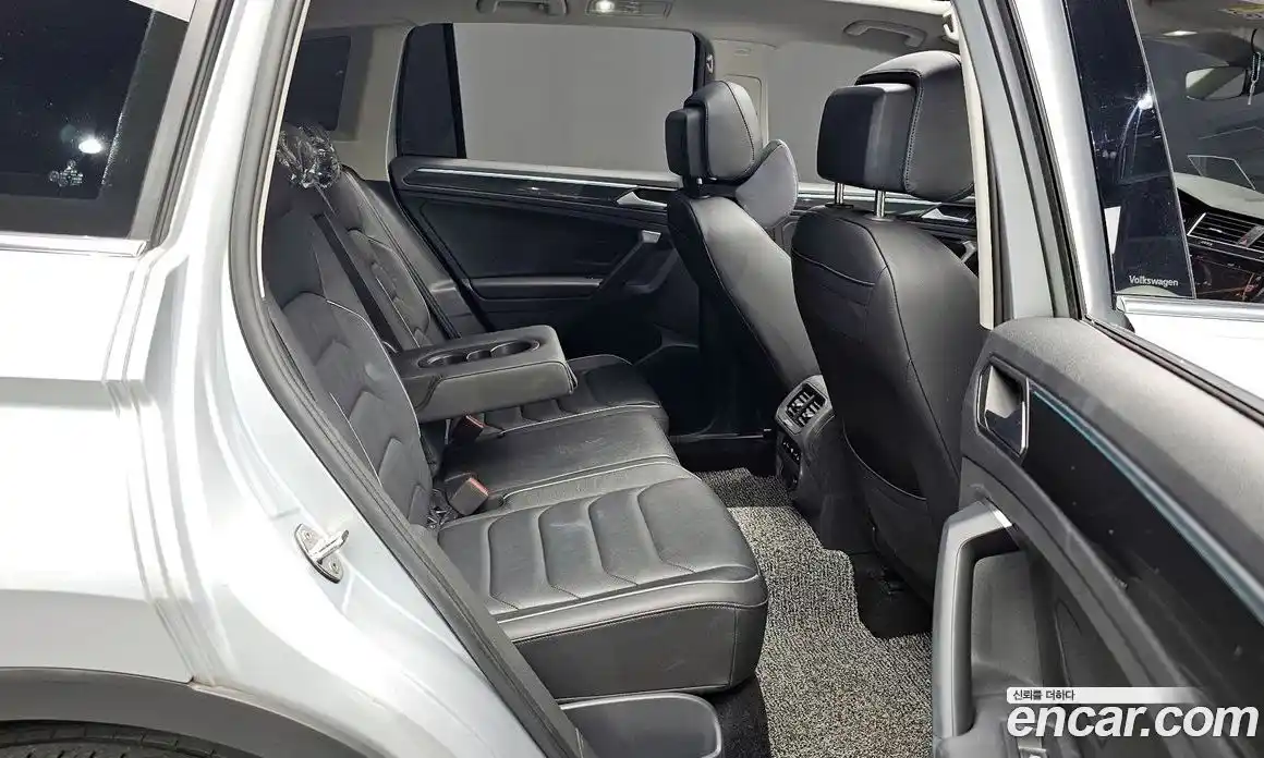 Volkswagen Tiguan 2023 2.0 Автомат в Москве № 168689, фото 13