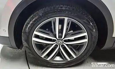 Volkswagen Tiguan 2023 2.0 Автомат в Москве № 168689, миниатюра 6