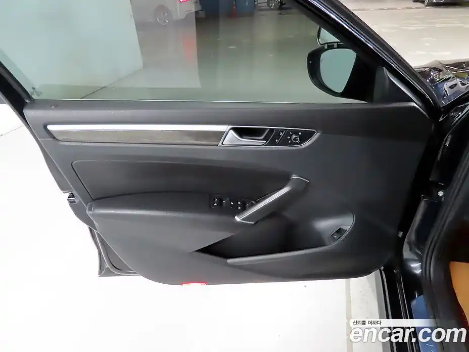 Volkswagen Passat 2018 2.0 Автомат в Москве № 169005, фото 13