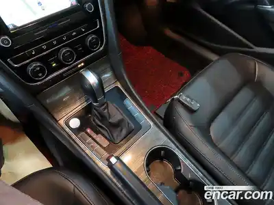 Volkswagen Passat 2018 2.0 Автомат в Москве № 169005, миниатюра 9