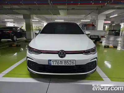Volkswagen Golf, 2024