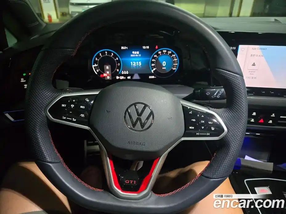 Volkswagen Golf 2024 2.0 Автомат в Москве № 169122, фото 11