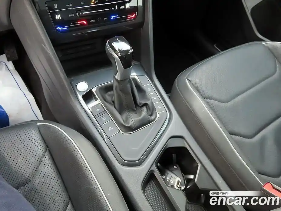 Volkswagen Tiguan 2023 2.0 Автомат в Москве № 169175, фото 10