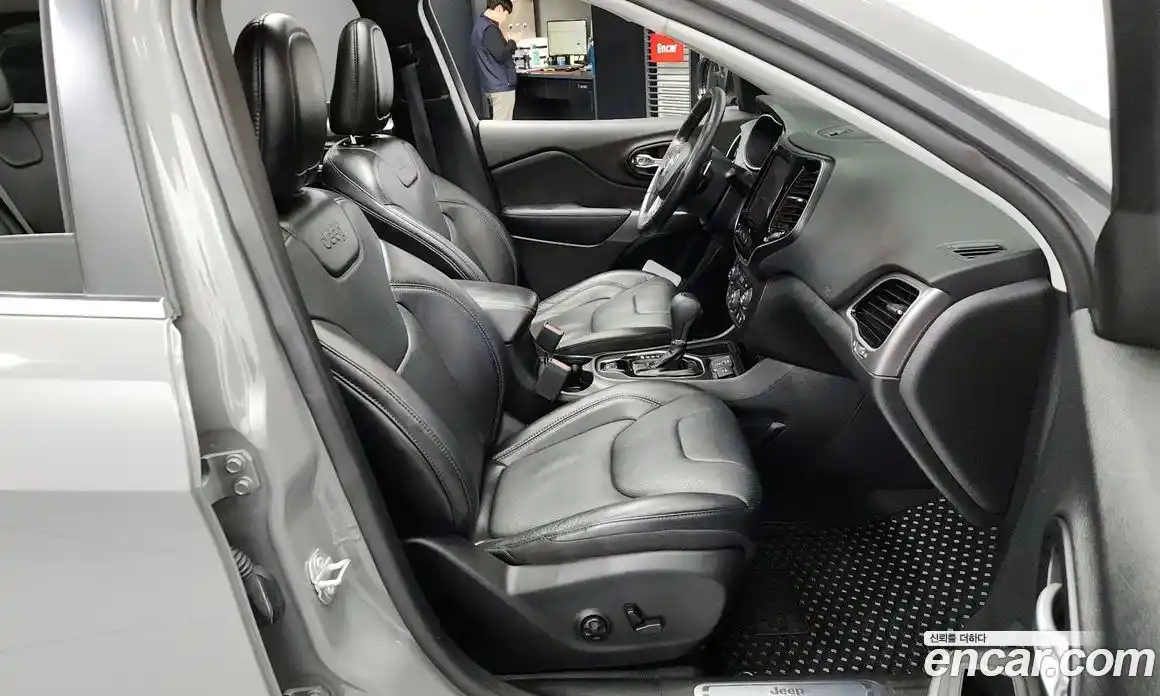 Jeep Cherokee 2021 2.4 Автомат в Москве № 169824, фото 10