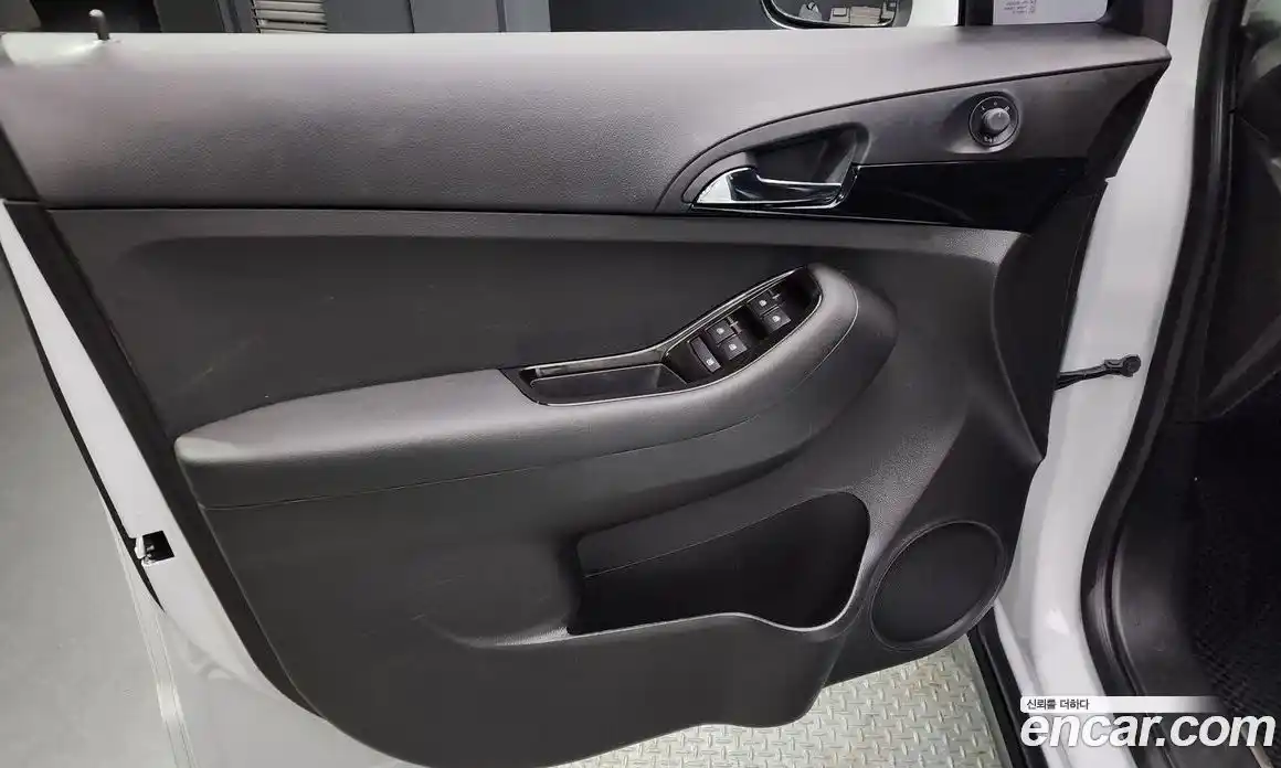 Chevrolet Orlando 2015 2.0 Автомат в Москве № 173305, фото 16