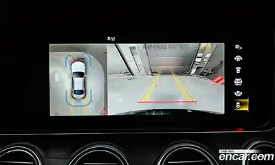 Mercedes-Benz E-Class 2023 2.0 Автомат в Москве № 178729, миниатюра 2