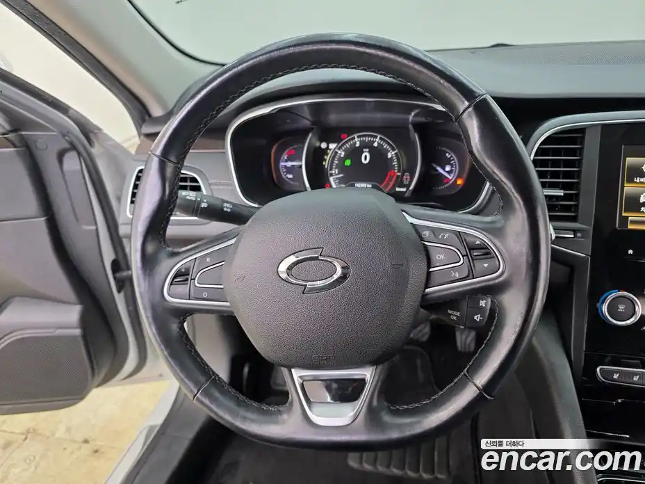 Renault SM6 2017 2.0 Автомат в Москве № 186381, фото 16