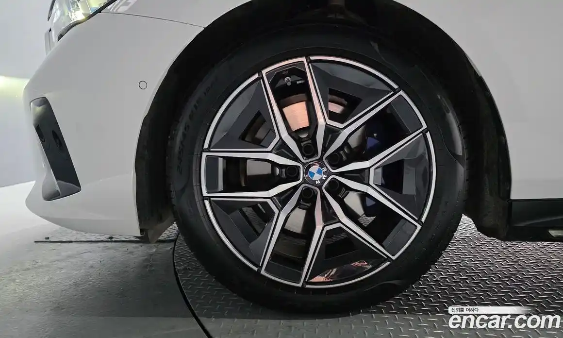 BMW 5-Series 2025 2.0 Автомат в Москве № 187397, фото 12