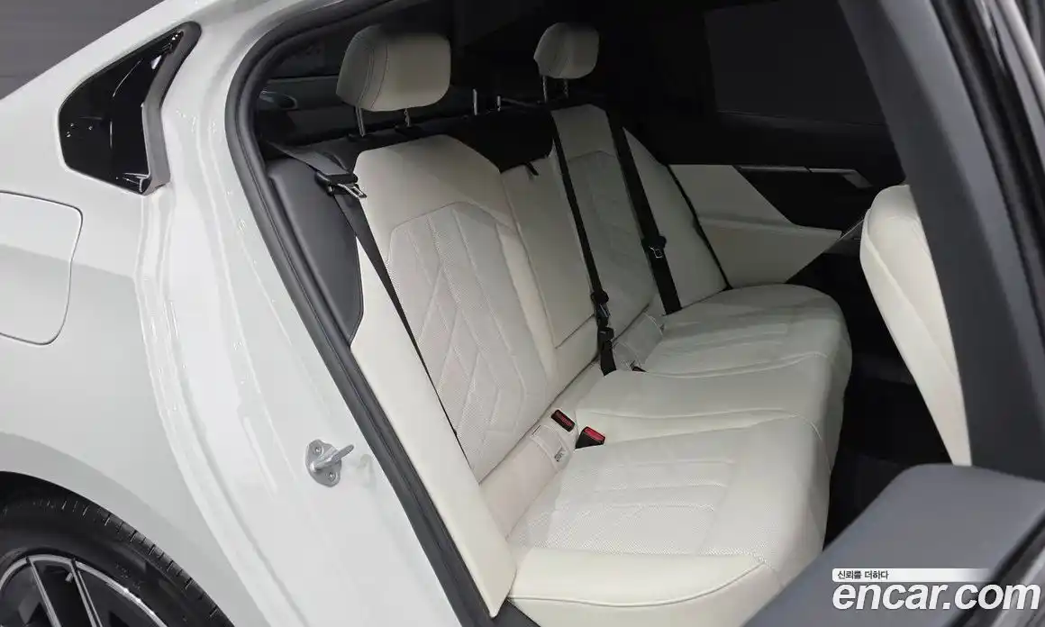 BMW 5-Series 2025 2.0 Автомат в Москве № 187397, фото 9