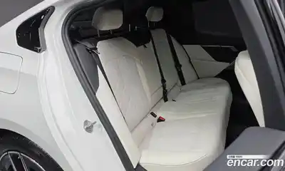 BMW 5-Series 2025 2.0 Автомат в Москве № 187397, миниатюра 9