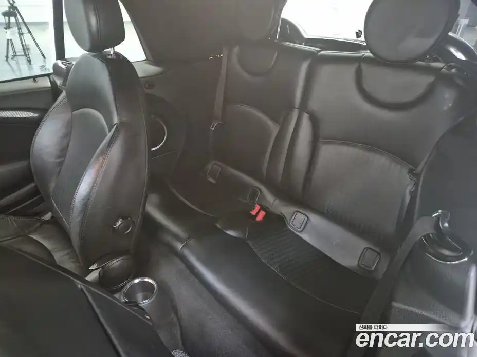 Mini Cooper Convertible 2015 1.6 Автомат в Москве № 188625, фото 12