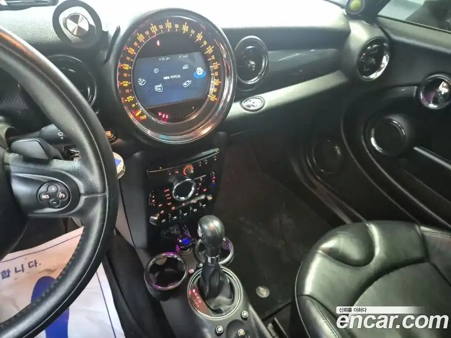 Mini Cooper Convertible 2015 1.6 Автомат в Москве № 188625, фото 10