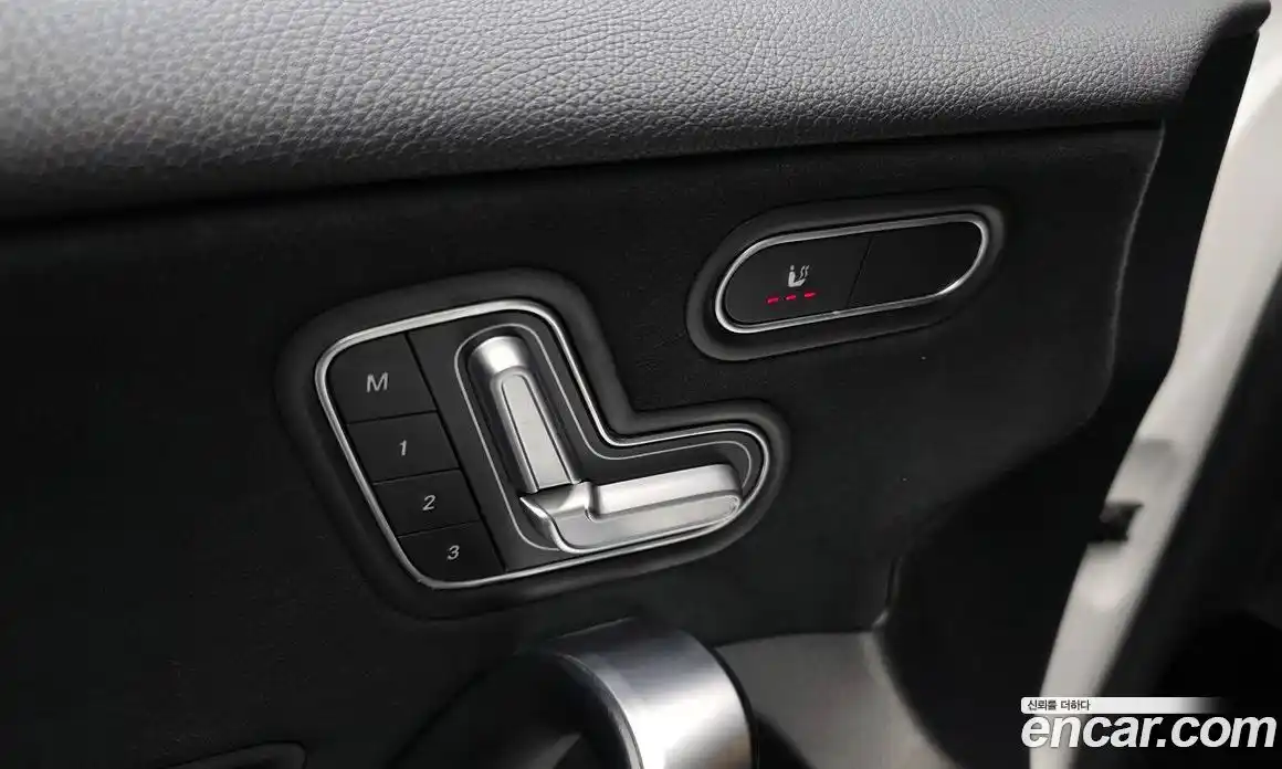 Mercedes-Benz A-Class 2021 2.0 Автомат в Москве № 194047, фото 12