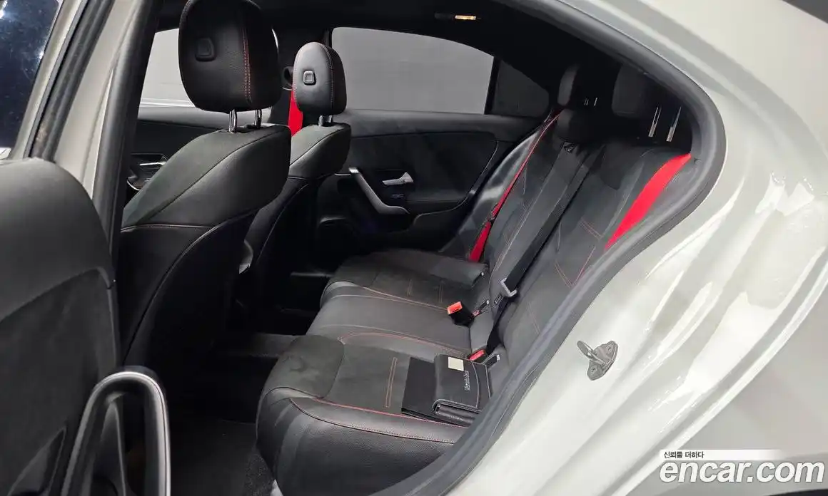 Mercedes-Benz A-Class 2021 2.0 Автомат в Москве № 194047, фото 4