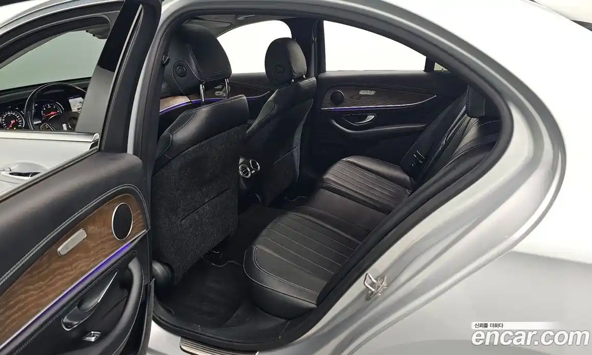 Mercedes-Benz E-Class 2018 1.9 Автомат в Москве № 194773, фото 20