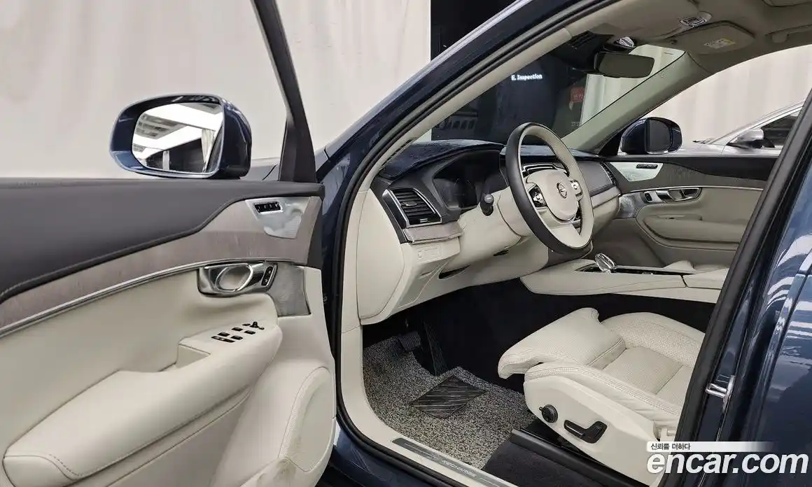 Volvo XC90 2022 2.0 Автомат в Москве № 196987, фото 3