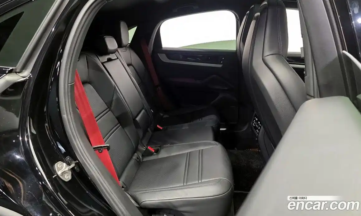 Porsche Cayenne 2024 3.0 Автомат в Москве № 197190, фото 12