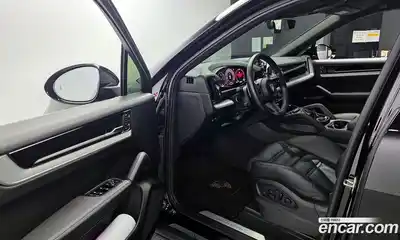 Porsche Cayenne 2024 3.0 Автомат в Москве № 197190, миниатюра 7