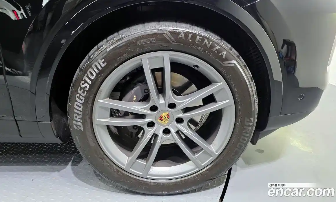 Porsche Cayenne 2024 3.0 Автомат в Москве № 197190, фото 8