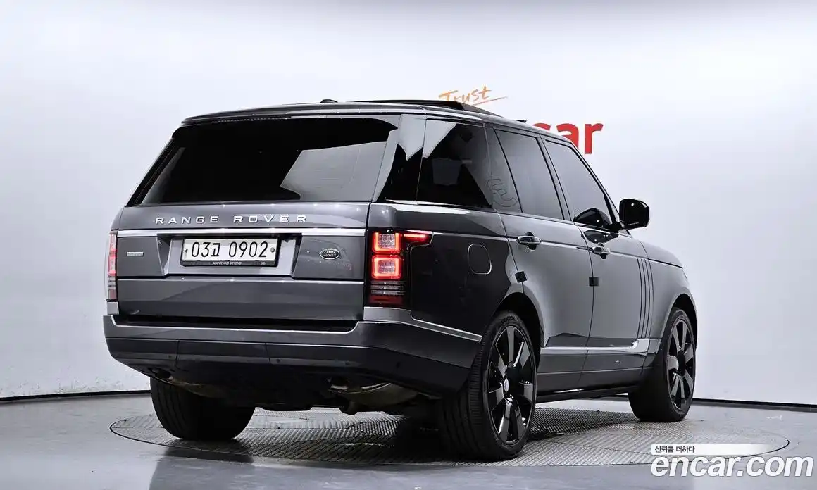 Land Rover Range-Rover 2016 4.4 Автомат в Москве № 198244, фото 15