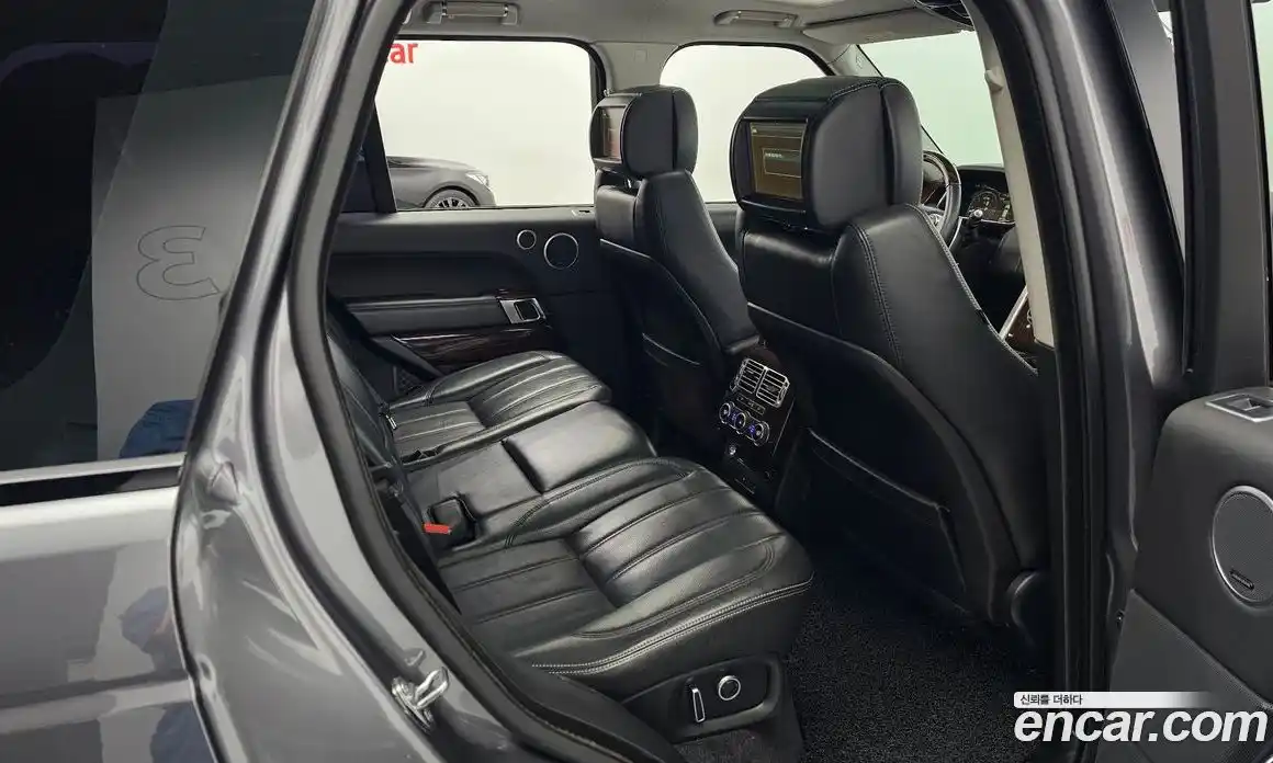 Land Rover Range-Rover 2016 4.4 Автомат в Москве № 198244, фото 2