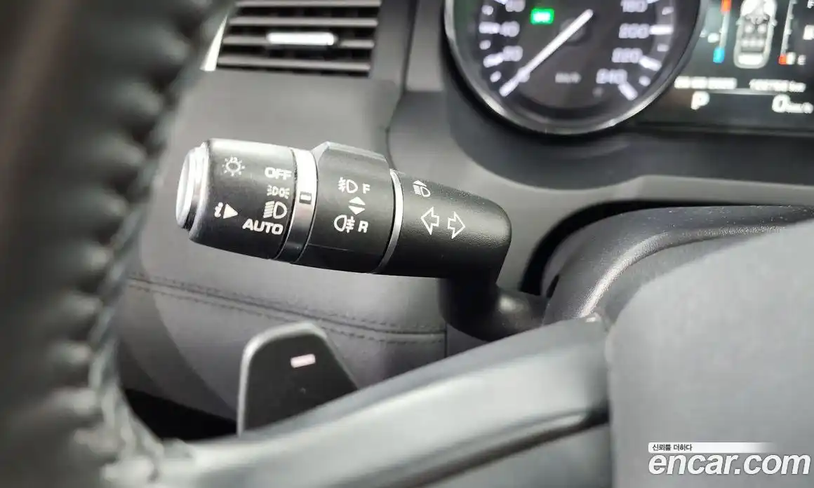 Land Rover Range-Rover Evoque 2015 2.2 Автомат в Москве № 198265, фото 19