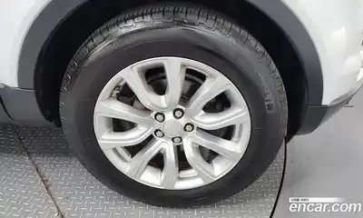 Land Rover Range-Rover Evoque 2015 2.2 Автомат в Москве № 198265, миниатюра 2