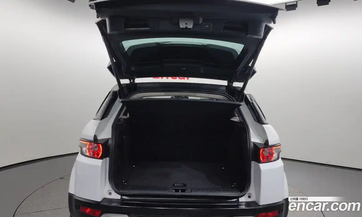 Land Rover Range-Rover Evoque 2015 2.2 Автомат в Москве № 198265, фото 9