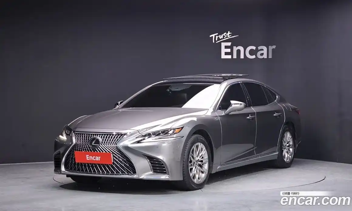 Lexus LS 2018 3.4 Автомат в Москве № 198911, фото 15