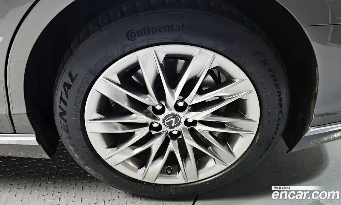 Lexus LS 2018 3.4 Автомат в Москве № 198911, фото 17