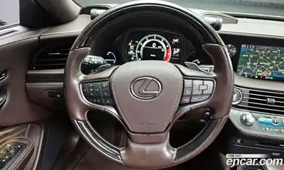 Lexus LS 2018 3.4 Автомат в Москве № 198911, миниатюра 3