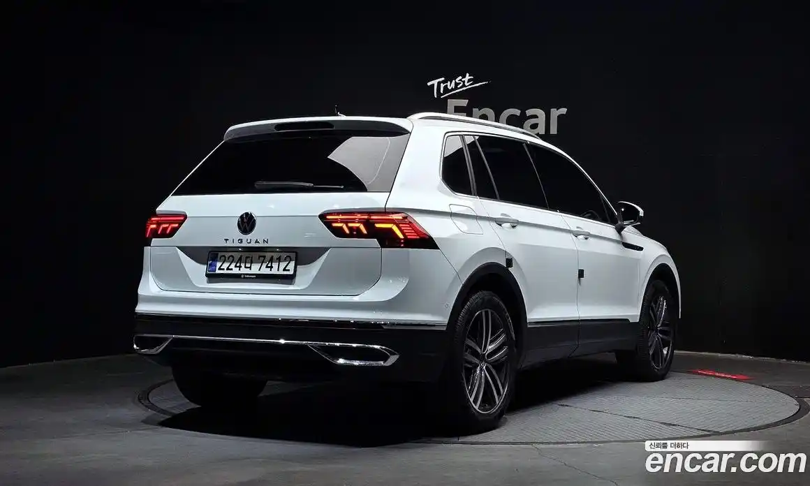 Volkswagen Tiguan 2023 2.0 Автомат в Москве № 199014, фото 7