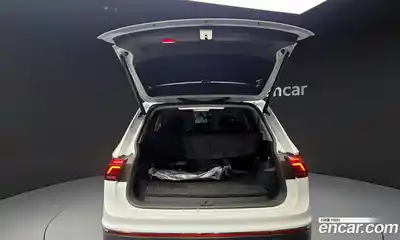 Volkswagen Tiguan 2023 2.0 Автомат в Москве № 199109, миниатюра 5