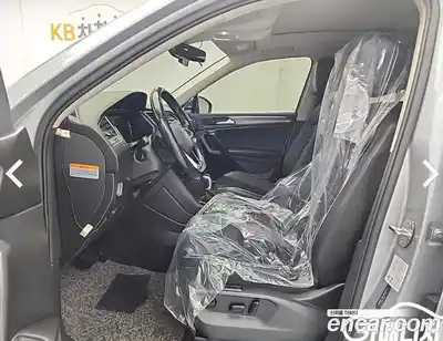 Volkswagen Tiguan 2022 2.0 Автомат в Москве № 199271, миниатюра 12